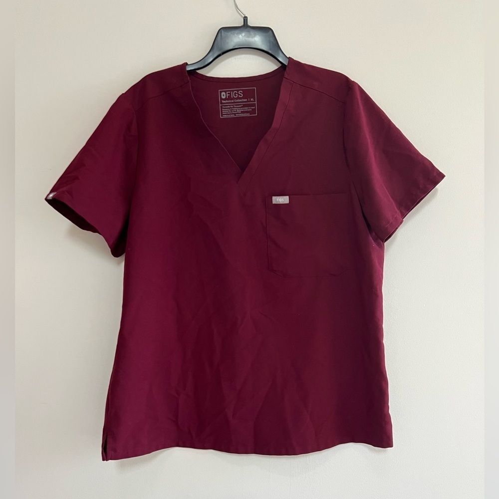 FIGS Women's Catarina One-Pocket Scrub Top in Burgundy, size XL